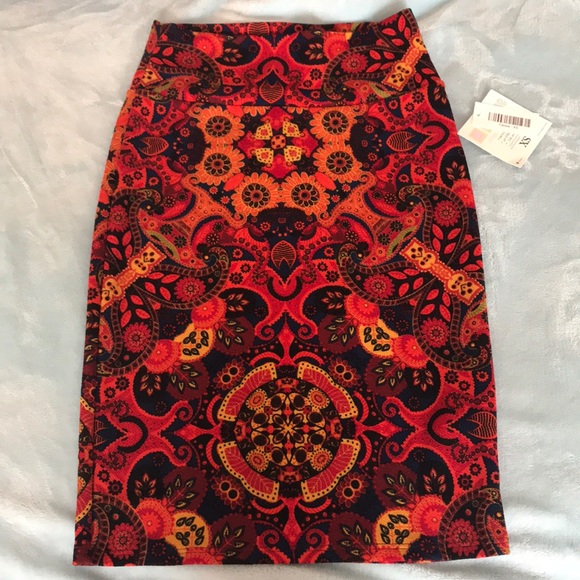 XS Lularoe Cassie - Picture 1 of 3